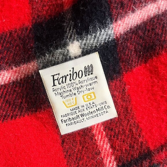 Faribo Faribault Woolen Mill Co Throw Blanket Red White Black Plaid Fleece - Picture 2 of 2
